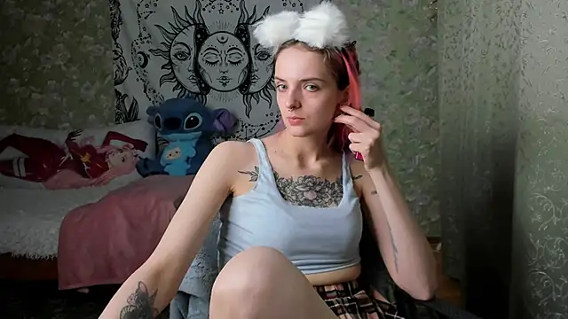 Snapshot of Cutie_Adelia chatting on March 2025 01:21:01 PM Cutie Adelia online show from March 2025 01:21:01 PM