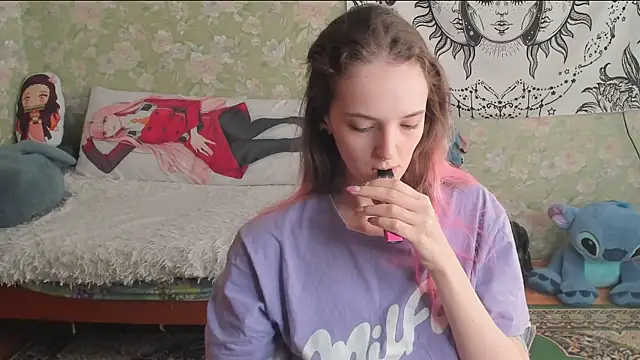 Cutie Adelia online show from March 2026 09:32:01 AM