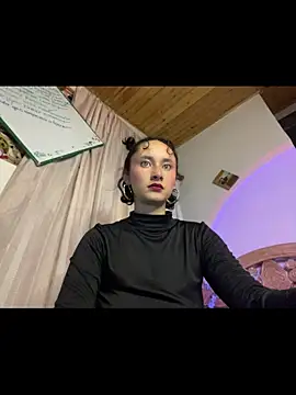 Snapshot of bellaa-w chatting on April 2026 02:49:02 AM bellaa-w online show from April 2026 02:49:02 AM