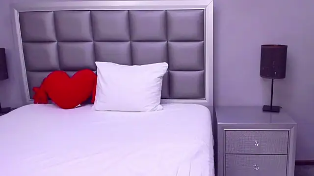 Snapshot of HellennSweet chatting on February 2025 05:09:01 AM HellennSweet online show from February 2025 05:09:01 AM