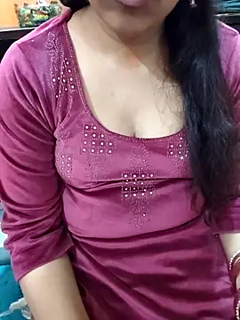 Snapshot of Diya_143 chatting on February 2026 06:07:01 PM Diya 143 online show from February 2026 06:07:01 PM