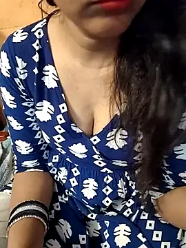 Snapshot of Diya_143 chatting on February 2026 06:35:01 AM Diya 143 online show from February 2026 06:35:01 AM