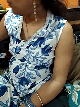 Snapshot of Diya_143 chatting on March 2026 03:55:02 PM Diya 143 online show from March 2026 03:55:02 PM