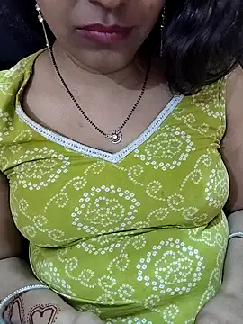 Snapshot of Diya_143 chatting on March 2026 05:57:02 PM Diya 143 online show from March 2026 05:57:02 PM