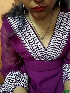 Snapshot of Diya_143 chatting on April 2026 04:31:01 AM Diya 143 online show from April 2026 04:31:01 AM