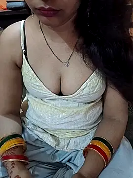 Snapshot of Diya_143 chatting on April 2026 04:06:02 AM Diya 143 online show from April 2026 04:06:02 AM