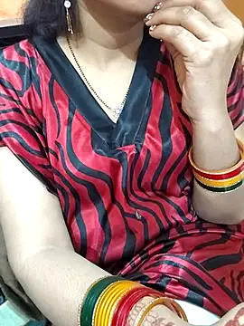 Snapshot of Diya_143 chatting on April 2026 04:12:01 PM Diya 143 online show from April 2026 04:12:01 PM