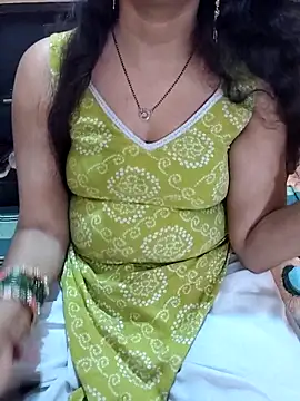 Snapshot of Diya_143 chatting on May 2026 08:19:01 AM Diya 143 online show from May 2026 08:19:01 AM