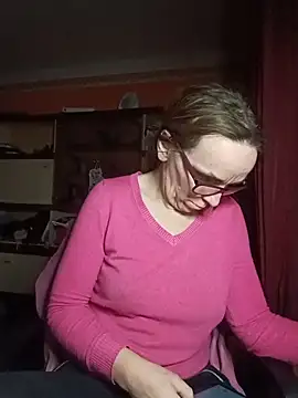 Dettybitch40 online show from December 2025 07:32:01 PM