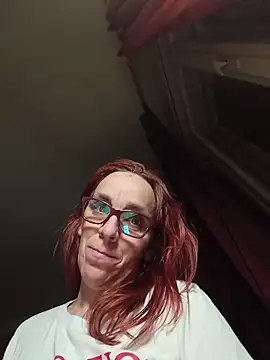 Dettybitch40 online show from March 2026 07:39:01 PM