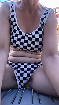 Dettybitch40 online show from June 2026 12:27:02 PM
