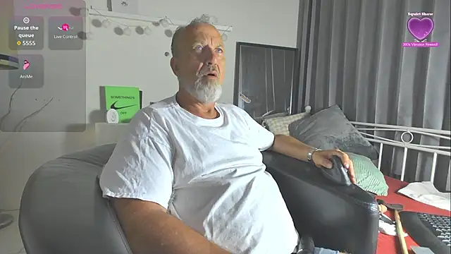 Snapshot of openminddaddy chatting on May 2026 09:31:01 PM openminddaddy online show from May 2026 09:31:01 PM