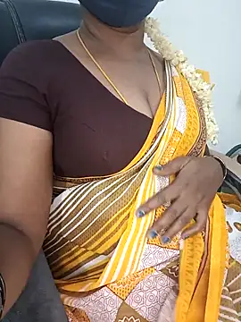 Snapshot of Tamil-hotwife chatting on April 2026 06:14:02 PM Tamil-hotwife online show from April 2026 06:14:02 PM