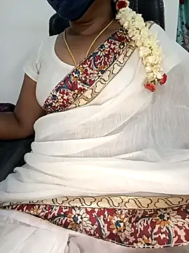 Snapshot of Tamil-hotwife chatting on May 2026 04:45:02 PM Tamil-hotwife online show from May 2026 04:45:02 PM
