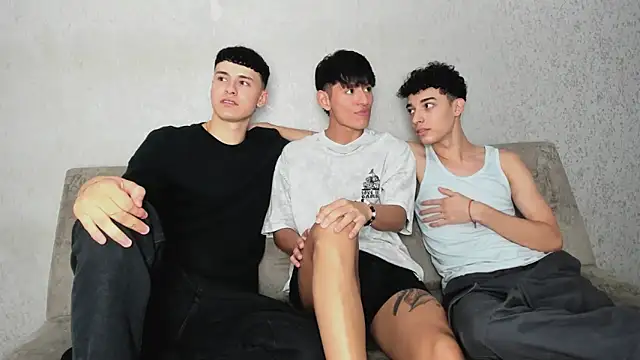 pelusos mens online show from October 2025 07:34:02 PM