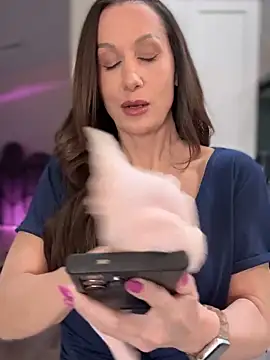 Fiona Kent  online show from February 2025 12:35:02 AM