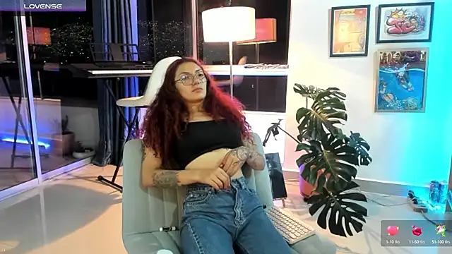 Snapshot of tastymeli chatting on December 2024 05:51:01 AM tastymeli online show from December 2024 05:51:01 AM