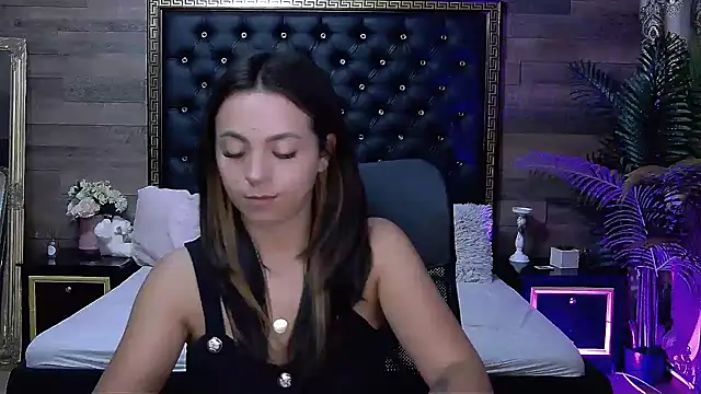 PlayfulElla online show from September 2025 04:46:02 AM