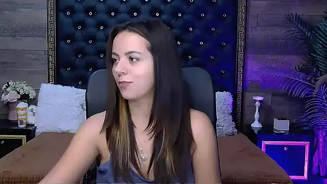 PlayfulElla online show from October 2025 05:08:02 AM