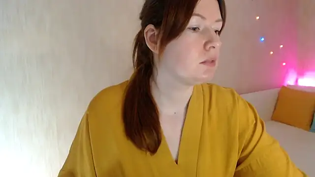 Snapshot of Kira_land chatting on March 2025 02:18:01 PM Kira land online show from March 2025 02:18:01 PM