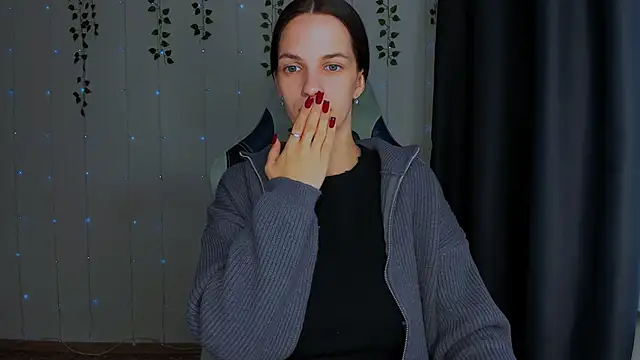 KarlaSim online show from October 2025 10:26:01 AM