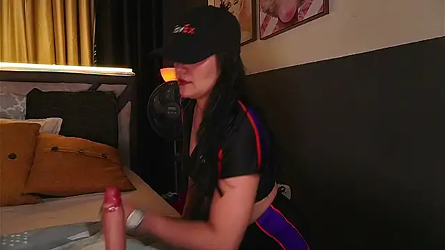Emilyjhonson 01 online show from May 2026 02:25:02 PM