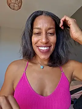 Goldenlace online show from November 2025 02:05:02 PM