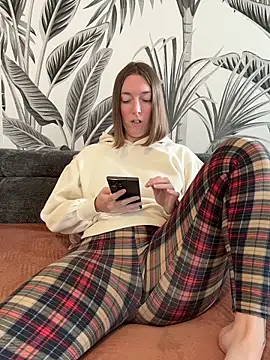 Daisy Michto Officiel online show from May 2026 12:11:02 PM