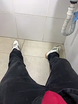 stuard-19 online show from October 2025 03:42:02 AM