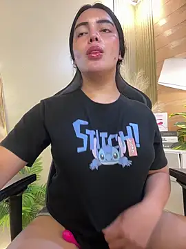 HotstuffCherrySummer online show from February 2025 12:25:02 PM