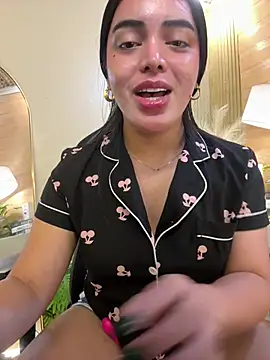 HotstuffCherrySummer online show from February 2025 10:04:01 AM