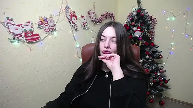 Snapshot of MilanaPrice chatting on December 2024 07:11:02 PM MilanaPrice online show from December 2024 07:11:02 PM