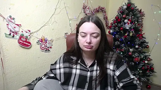 Snapshot of MilanaPrice chatting on December 2024 06:20:02 PM MilanaPrice online show from December 2024 06:20:02 PM