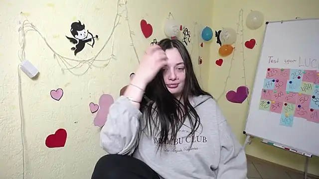 Snapshot of MilanaPrice chatting on February 2025 03:45:01 AM MilanaPrice online show from February 2025 03:45:01 AM