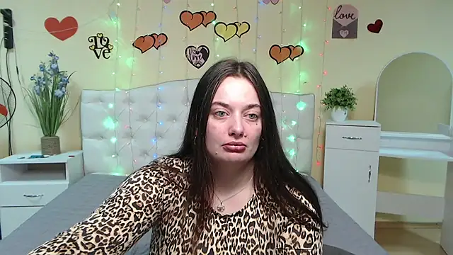 Snapshot of MilanaPrice chatting on March 2025 10:42:01 PM MilanaPrice online show from March 2025 10:42:01 PM