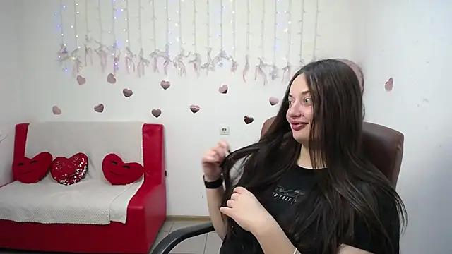 Snapshot of MilanaPrice chatting on September 2025 05:25:01 PM MilanaPrice online show from September 2025 05:25:01 PM