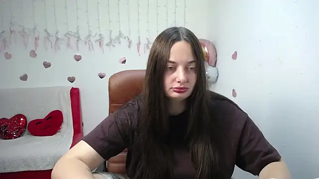 Snapshot of MilanaPrice chatting on September 2025 06:15:02 AM MilanaPrice online show from September 2025 06:15:02 AM