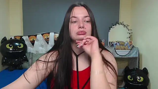 Snapshot of MilanaPrice chatting on October 2025 05:15:02 AM MilanaPrice online show from October 2025 05:15:02 AM