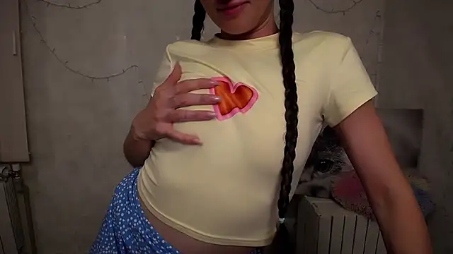 MaryEm976 online show from May 2026 07:05:02 AM