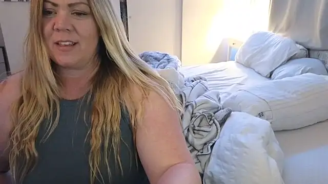 JESS LOVES online show from January 2025 05:10:02 AM