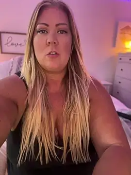 JESS LOVES online show from August 2026 07:06:01 PM