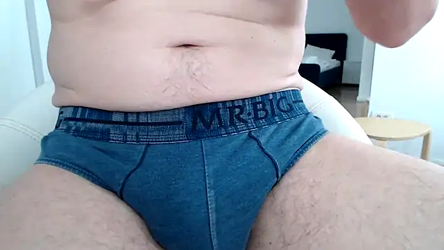 Mrprecum online show from June 2026 02:33:01 PM