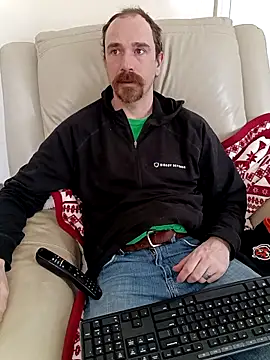 Snapshot of Armpitshaver chatting on January 2025 04:32:02 PM Armpitshaver online show from January 2025 04:32:02 PM