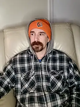 Snapshot of Armpitshaver chatting on February 2025 12:43:02 AM Armpitshaver online show from February 2025 12:43:02 AM