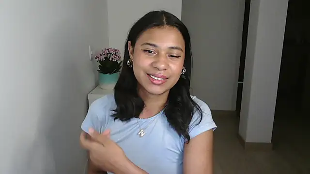 Snapshot of dark_enchantress_ chatting on December 2024 02:45:02 AM dark enchantress online show from December 2024 02:45:02 AM