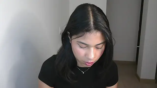 Snapshot of dark_enchantress_ chatting on December 2024 12:15:02 AM dark enchantress online show from December 2024 12:15:02 AM