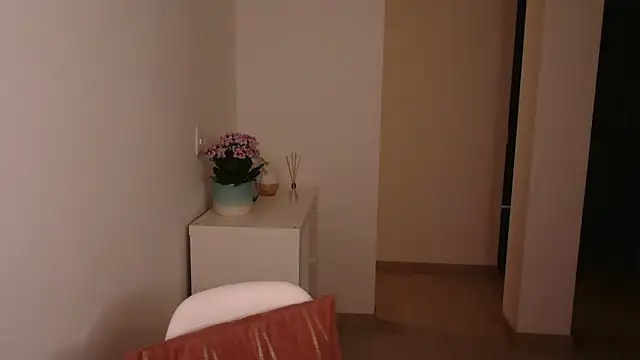 Snapshot of dark_enchantress_ chatting on December 2024 04:39:02 AM dark enchantress online show from December 2024 04:39:02 AM