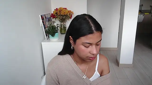 Snapshot of dark_enchantress_ chatting on January 2025 10:01:01 PM dark enchantress online show from January 2025 10:01:01 PM