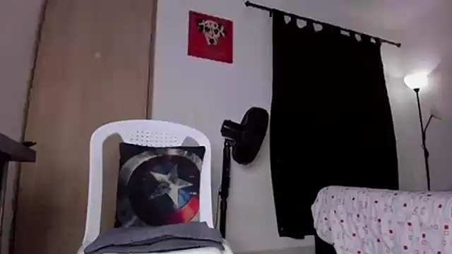 Cloudy pigDude online show from April 2026 04:10:02 AM
