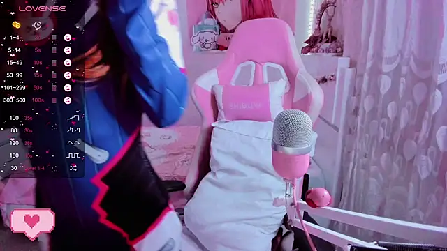 Snapshot of mia_kawaii05 chatting on December 2024 10:14:02 PM mia kawaii05 online show from December 2024 10:14:02 PM